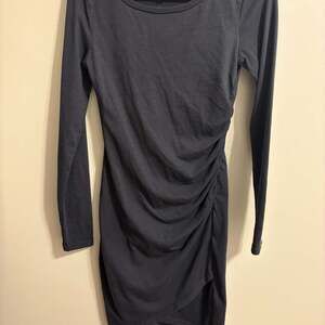 Leith Long Sleeve Ruched Side Bodycon Dress in Heather Gray Small